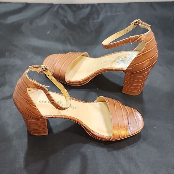 CHINESE LAUNDRY ROUND TOE BLOCK HEEL SANDAL - Picture 8 of 14